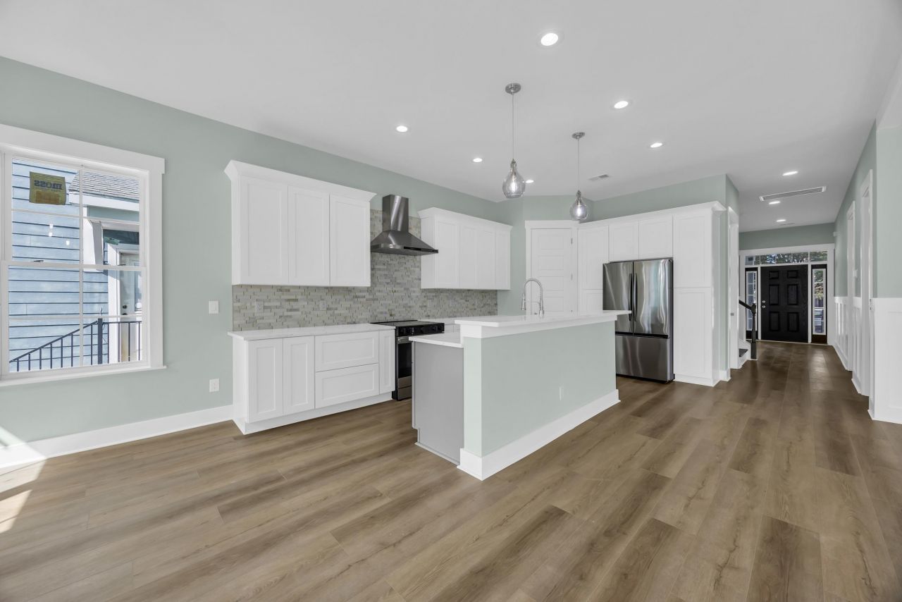 868 Crystal Water Way Photo 11