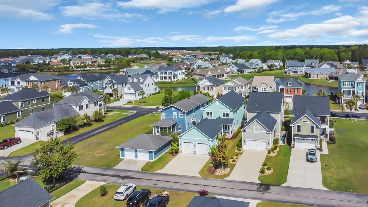 868 Crystal Water Way Photo 22