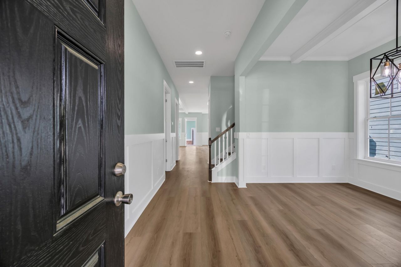 868 Crystal Water Way Photo 4