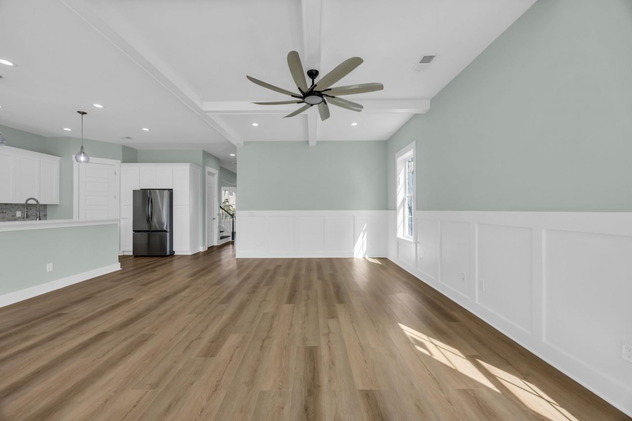 868 Crystal Water Way Photo 6