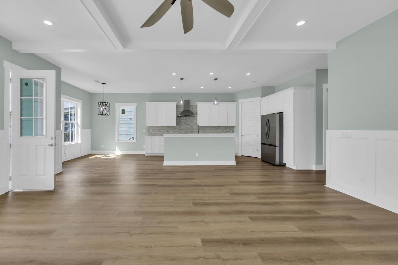 868 Crystal Water Way Photo 7