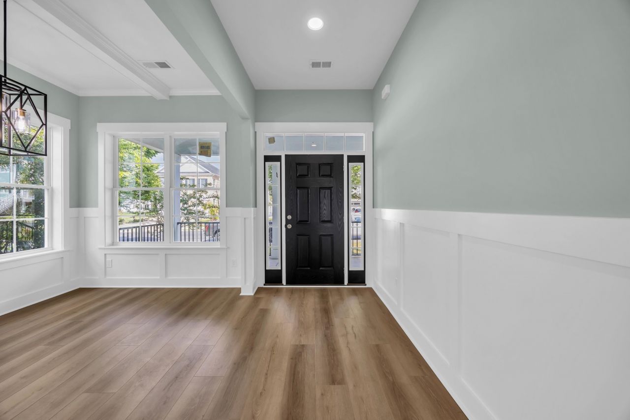 868 Crystal Water Way Photo 8