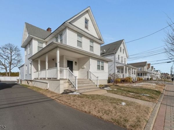 37 E SOMERSET STREET, Raritan, NJ 08869