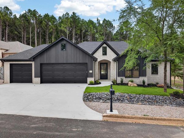 20 Realeza Court, Hot Springs Village, AR 71909