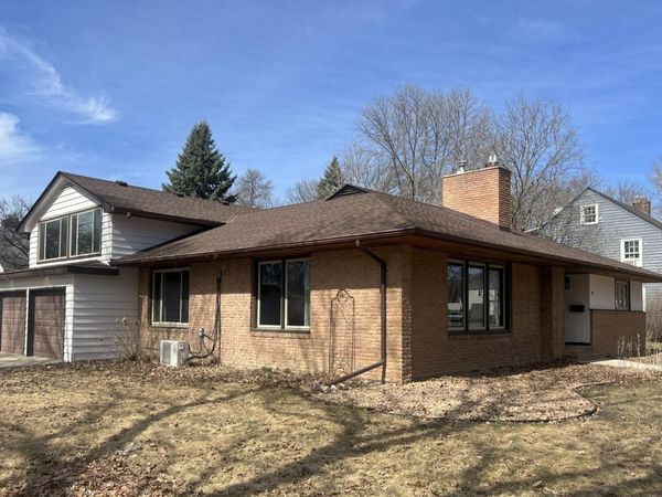 624 10th Street SW, Willmar, MN 56201