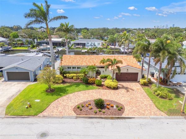 1424 47TH AVENUE NE, ST PETERSBURG, FL 33703