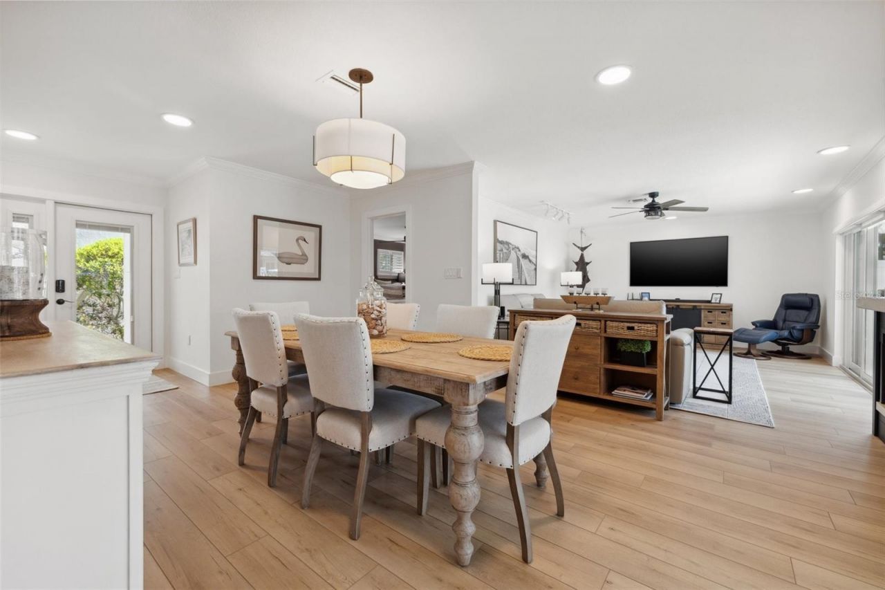 1424 47th Avenue Ne, Saint Petersburg, FL 33703 Photo