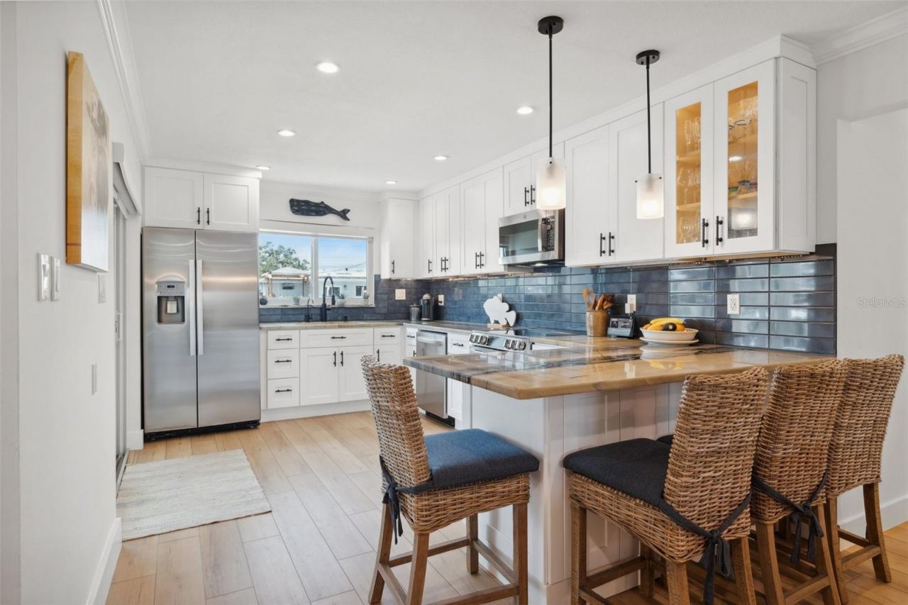 1424 47th Avenue Ne, Saint Petersburg, FL 33703 Photo