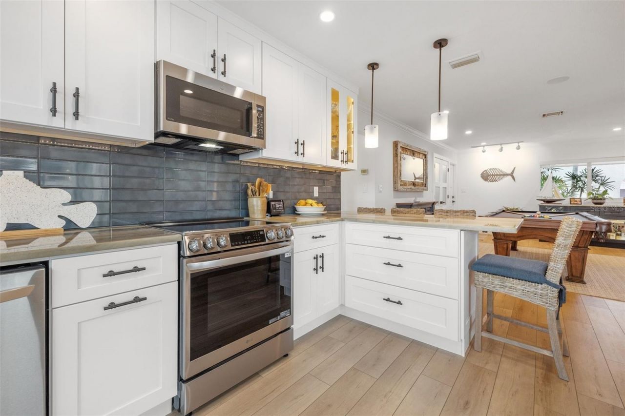 1424 47th Avenue Ne, Saint Petersburg, FL 33703 Photo