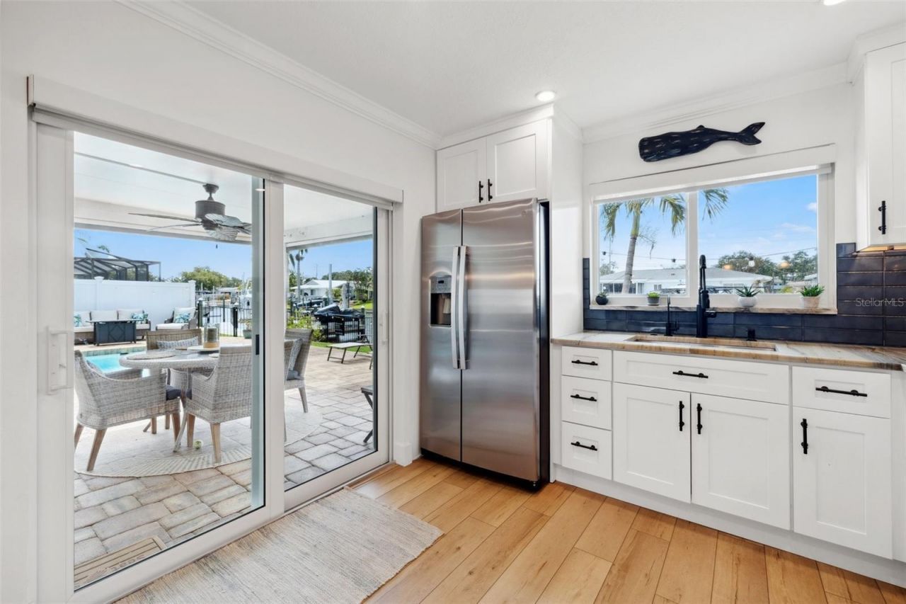 1424 47th Avenue Ne, Saint Petersburg, FL 33703 Photo