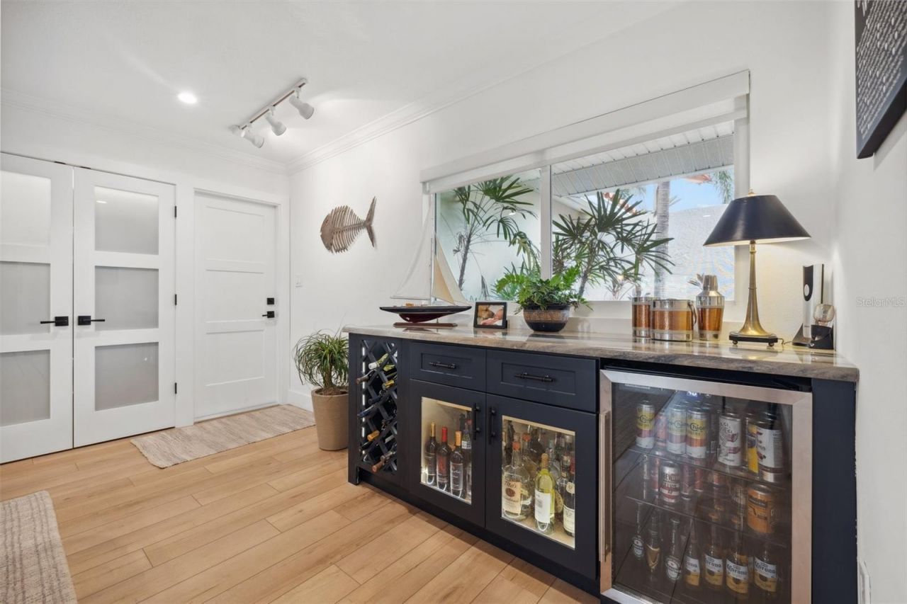 1424 47th Avenue Ne, Saint Petersburg, FL 33703 Photo