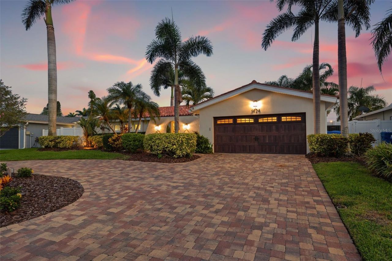 1424 47th Avenue Ne, Saint Petersburg, FL 33703 Photo