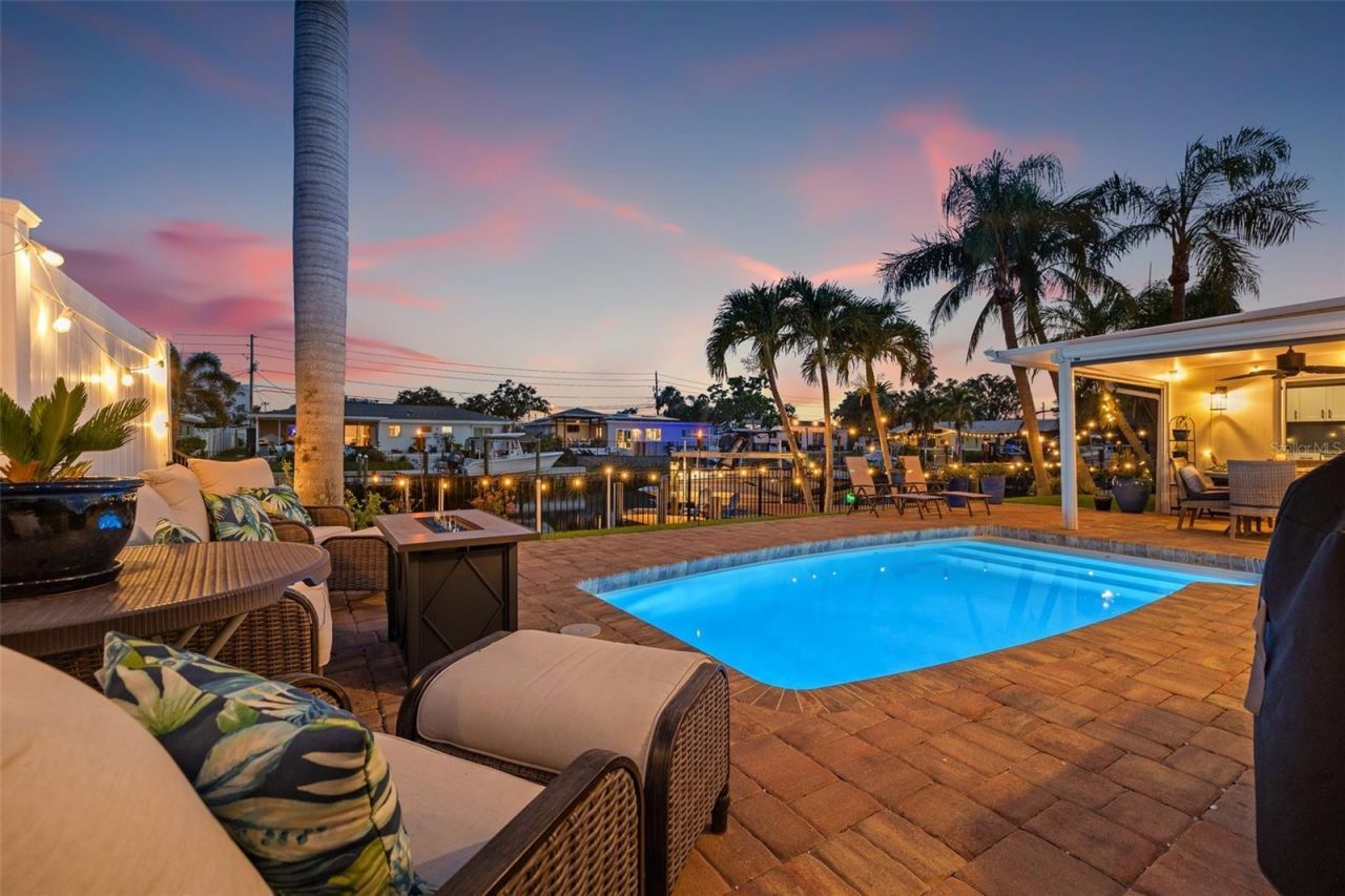 1424 47th Avenue Ne, Saint Petersburg, FL 33703 Photo