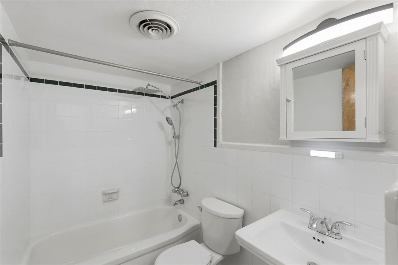 5664 40th Terrace N, Unit 430, Kenneth City, FL 33709 Photo