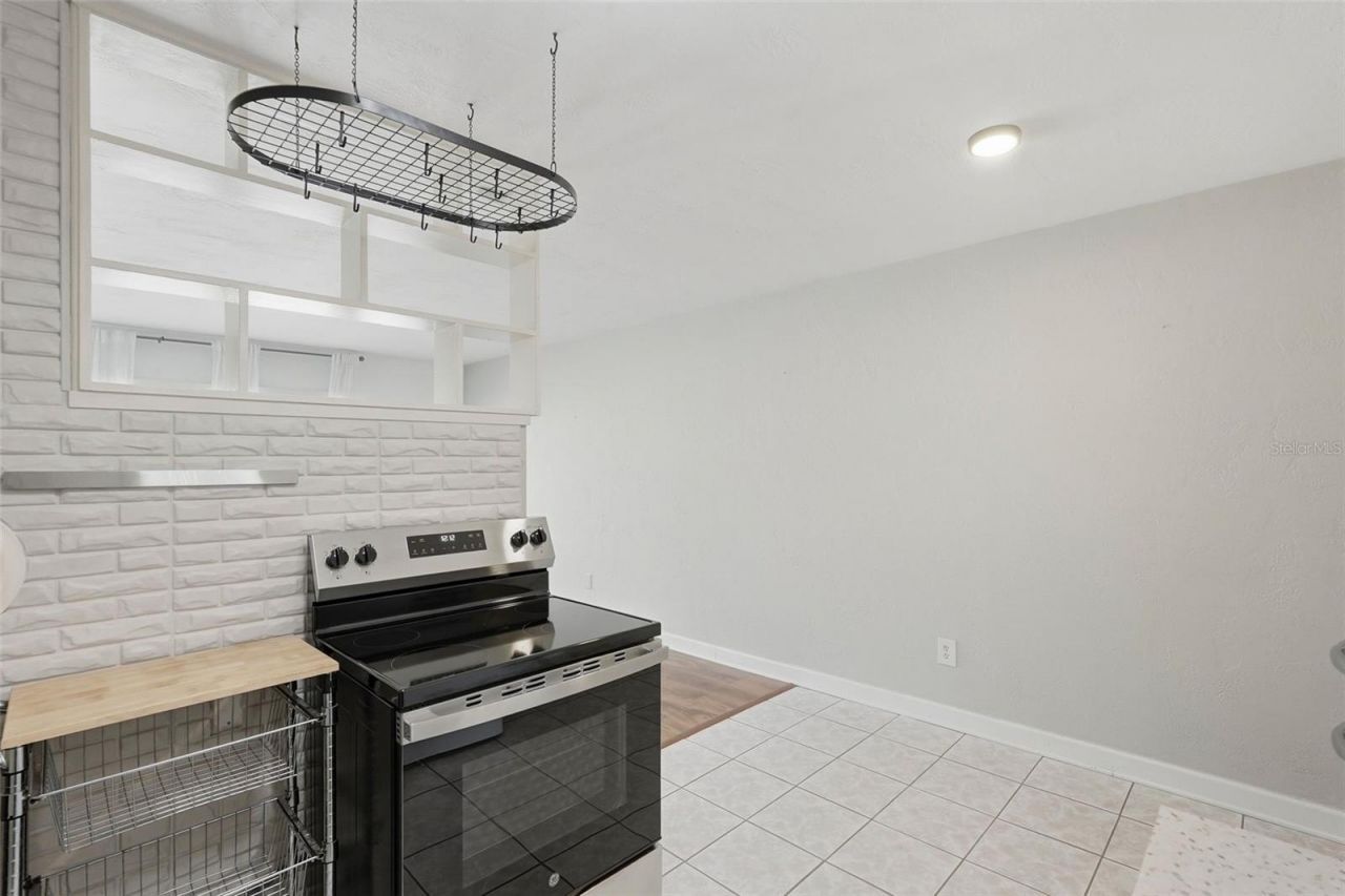 5664 40th Terrace N, Unit 430, Kenneth City, FL 33709 Photo