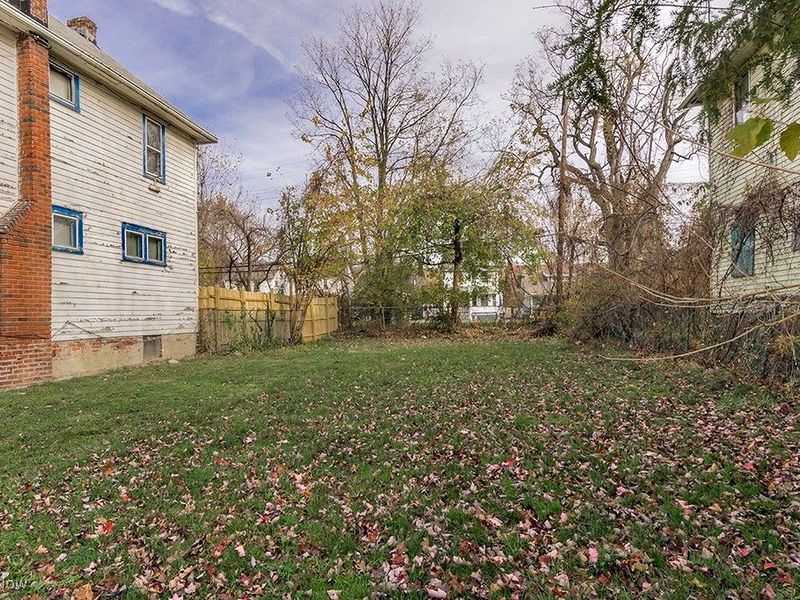 899 E 130th Street, Cleveland, OH 44108 Photo 3