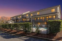 816 9th Ave. S photo 4