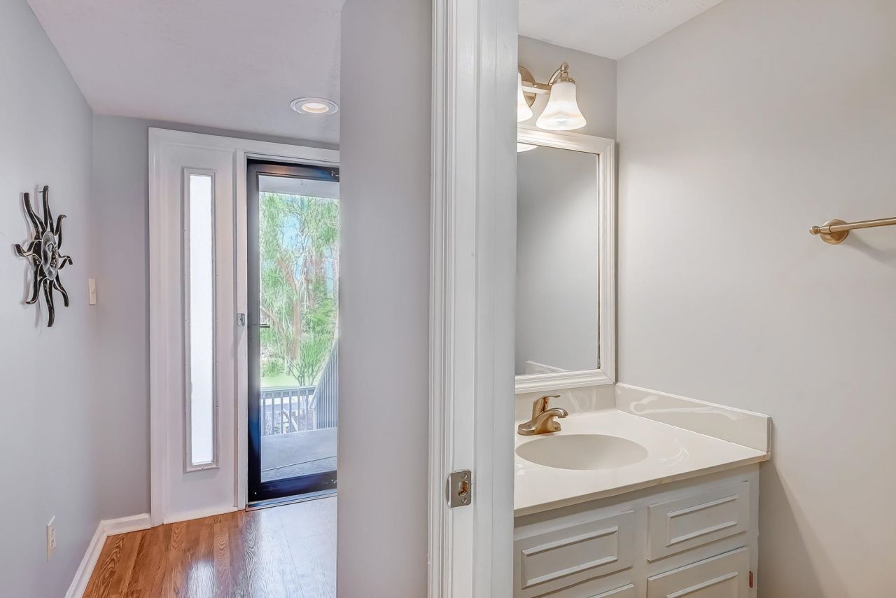 816 9th Ave. S Photo 24