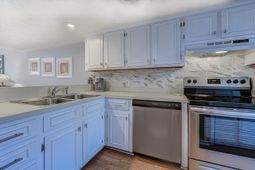 816 9th Ave. S photo 4