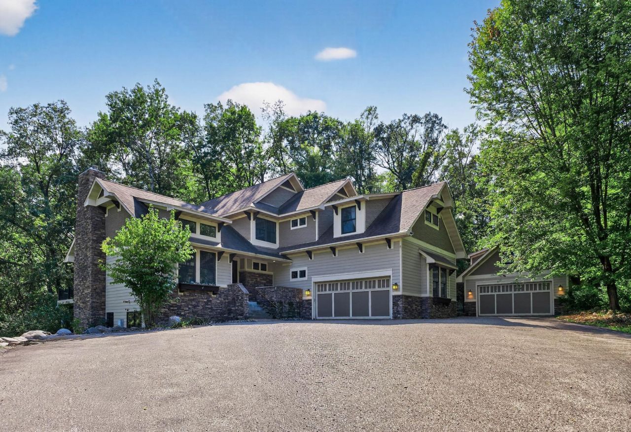 1360 Birch Park Circle, Houlton, WI 54082