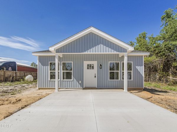 7521 Walker Drive, Panama City, FL 32404