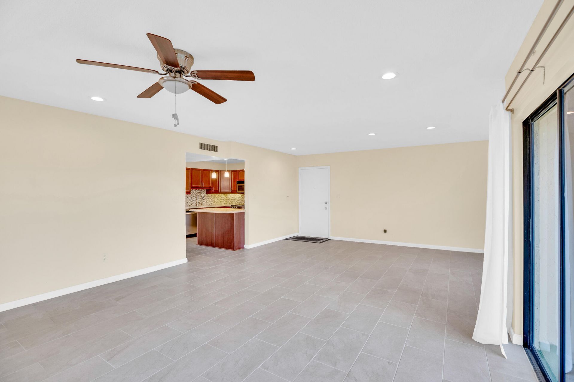 2050 Oleander Boulevard, Unit 5-301, Fort Pierce, FL 34950 Photo