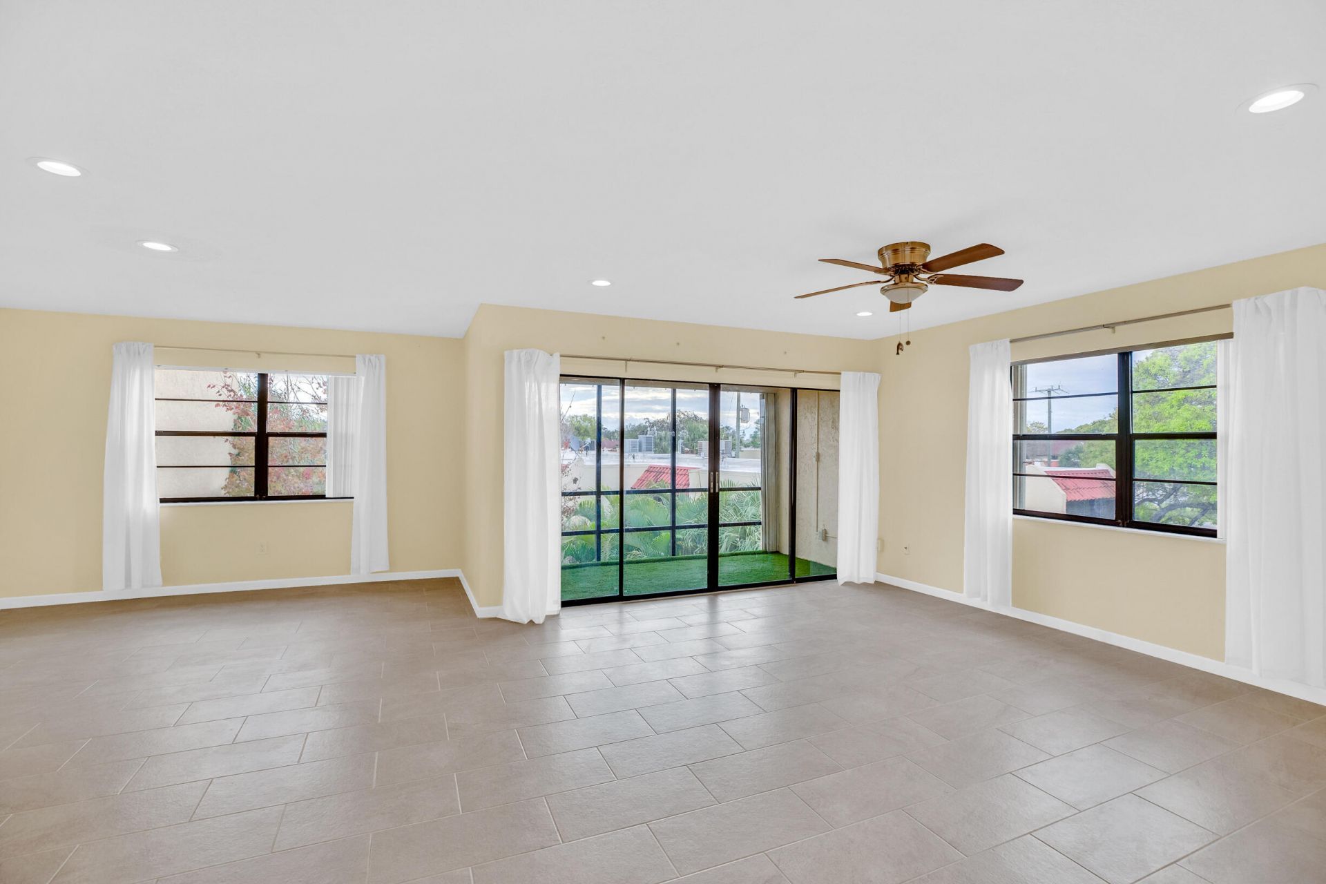 2050 Oleander Boulevard, Unit 5-301, Fort Pierce, FL 34950 Photo