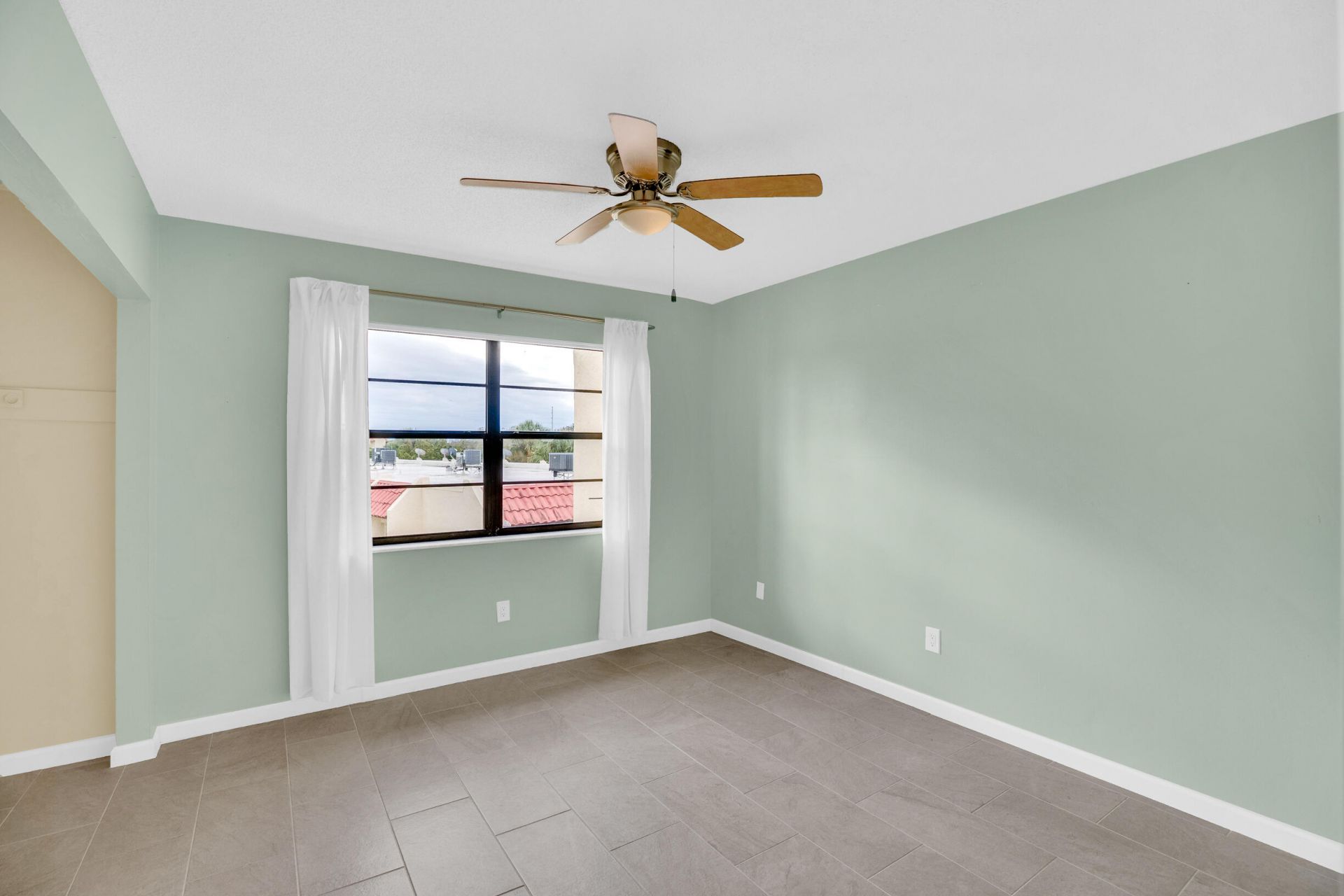 2050 Oleander Boulevard, Unit 5-301, Fort Pierce, FL 34950 Photo