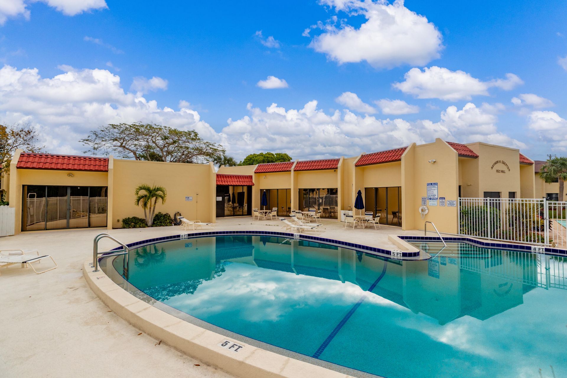 2050 Oleander Boulevard, Unit 5-301, Fort Pierce, FL 34950 Photo