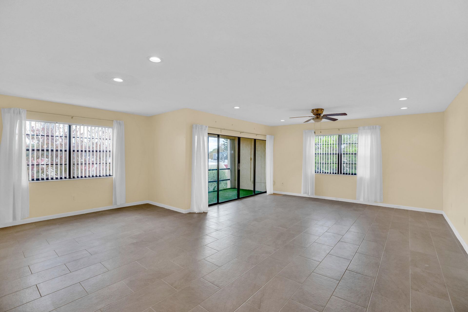 2050 Oleander Boulevard, Unit 5-301, Fort Pierce, FL 34950 Photo