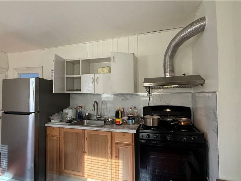 1736 E 47th Street, Cleveland, OH 44103 Photo 5