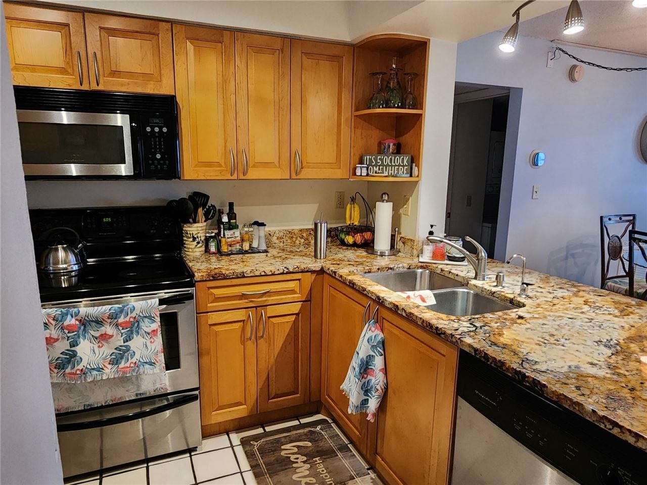 6291 Bahia Del Mar Circle, Unit 110, Saint Petersburg, FL 33715 Photo