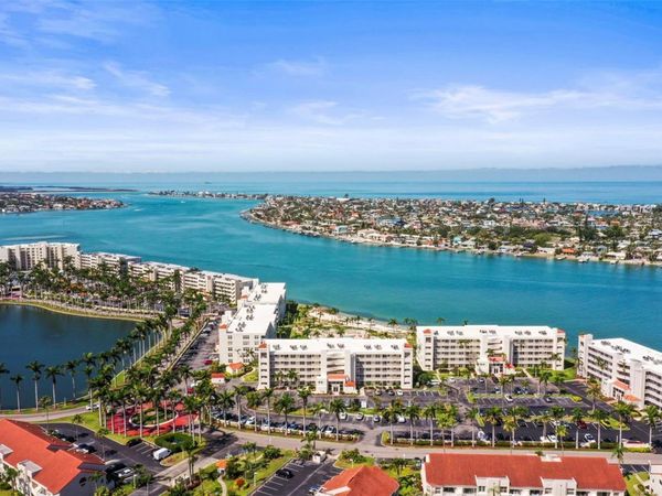 5901 BAHIA DEL MAR CIRCLE, Unit 124, ST PETERSBURG, FL 33715