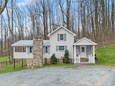 LOVETTSVILLE, VA 20180