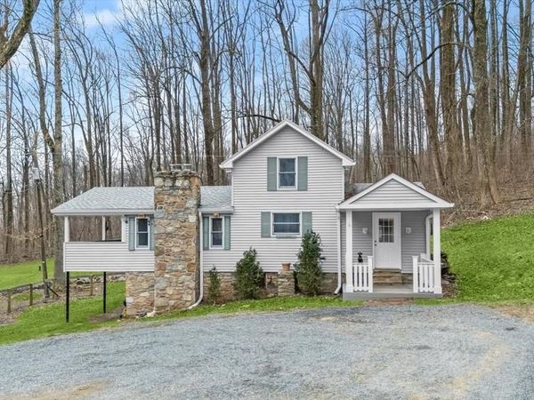 LOVETTSVILLE, VA 20180