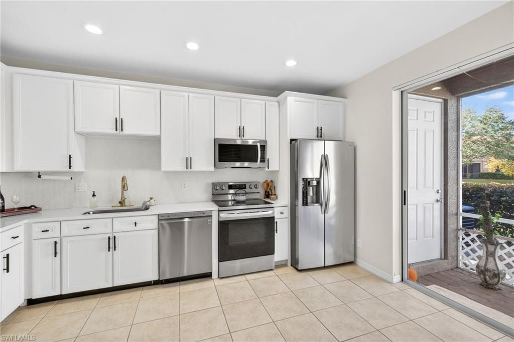 9530 Roundstone Cir, Fort Myers, FL 33967 Photo