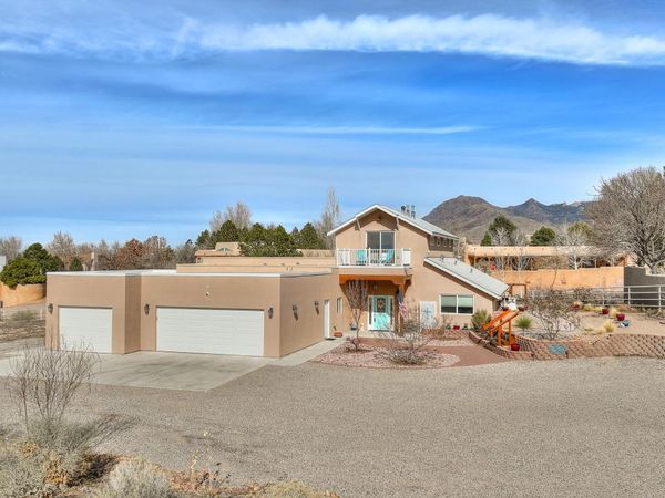 10801 Holly Avenue NE, Albuquerque, NM 87122