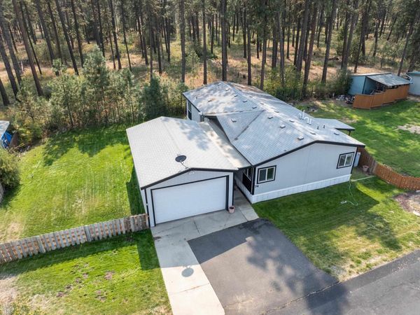 3110 E Chattaroy Rd, Chattaroy, WA 99003