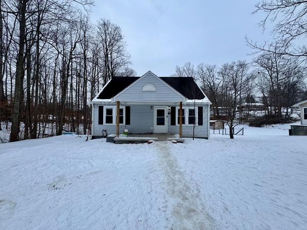 104 3rd Street, OAK HILL, WV 25901