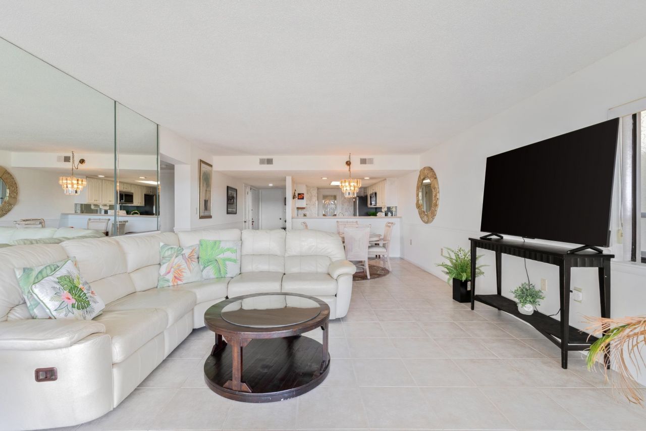 4390 Bimini Ct. Photo 14