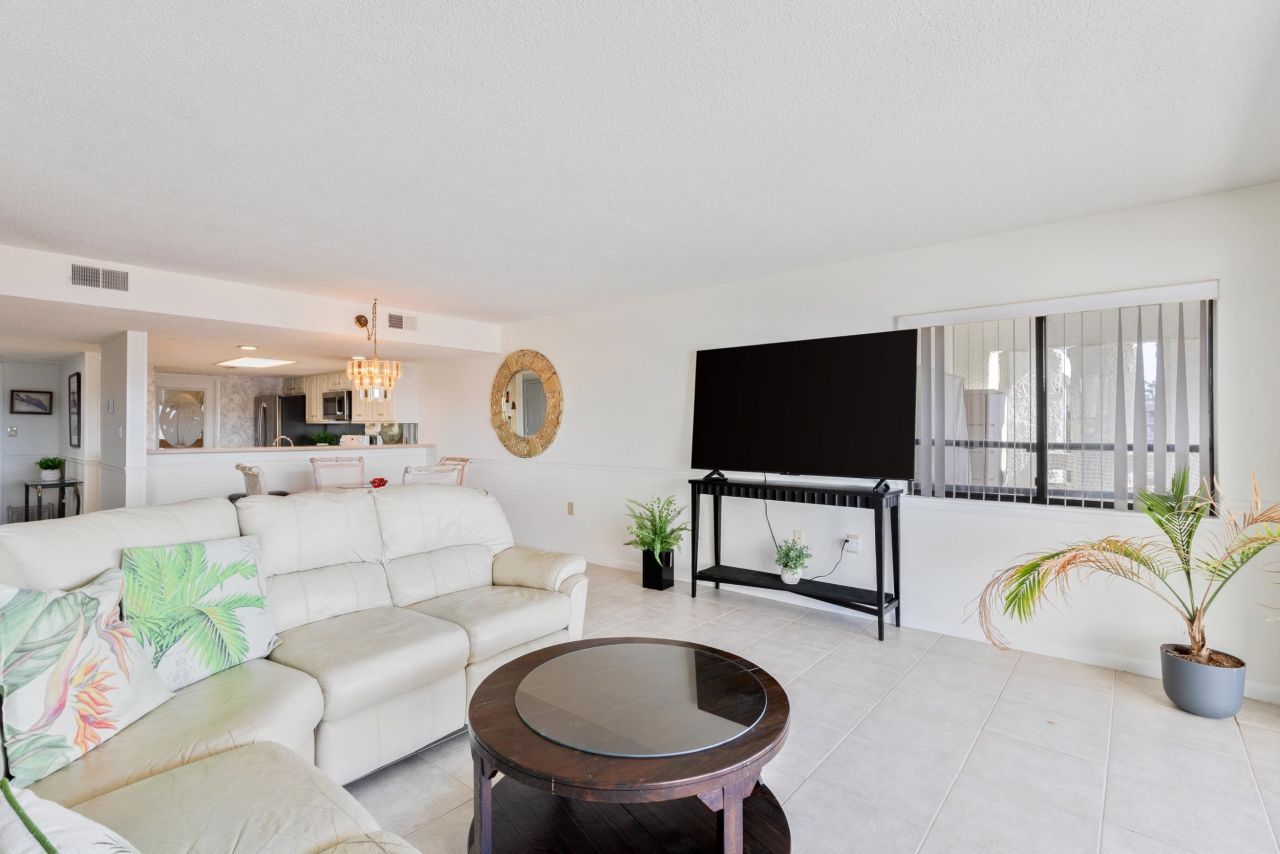 4390 Bimini Ct. Photo 15