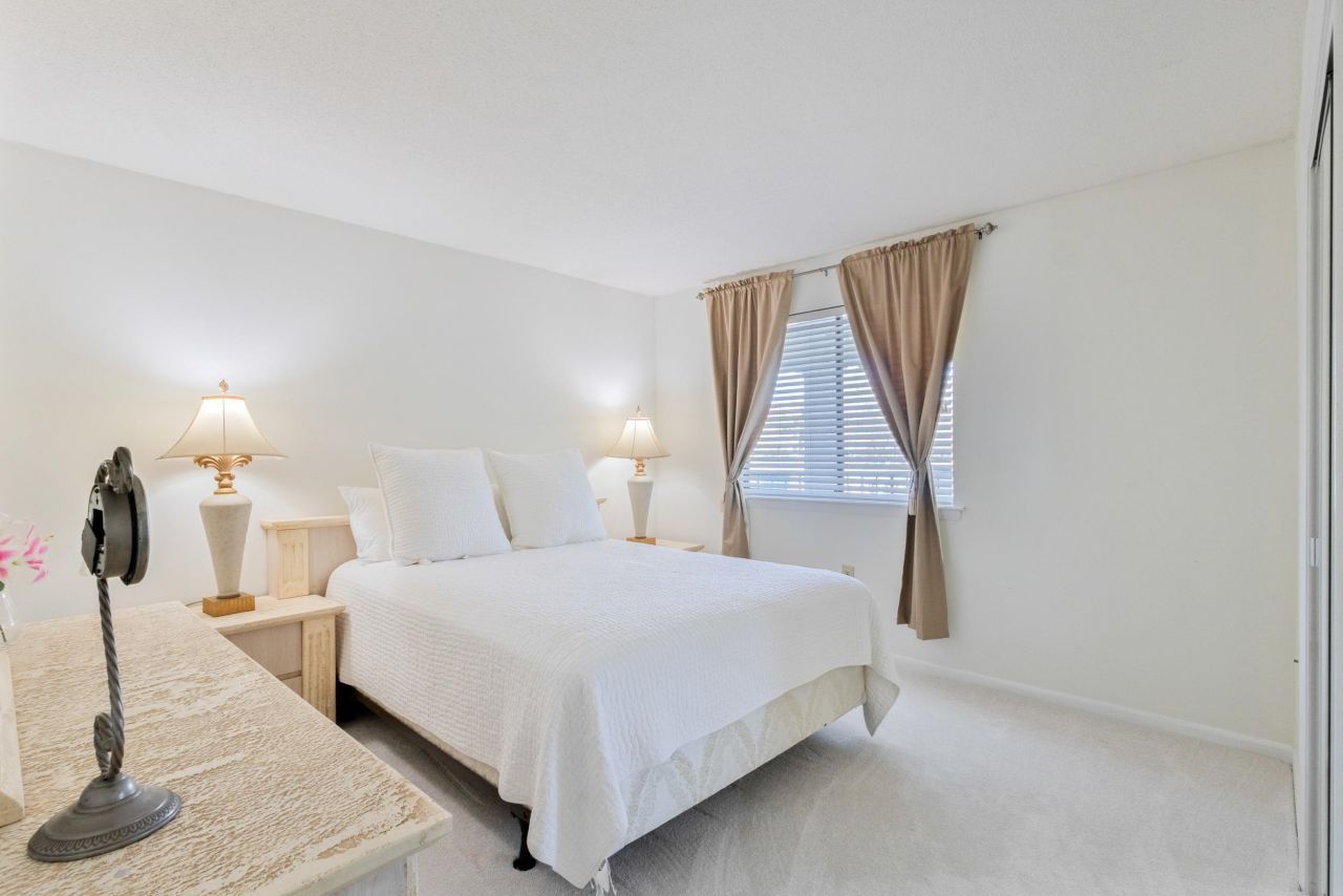 4390 Bimini Ct. Photo 21