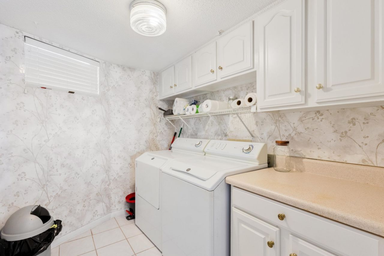 4390 Bimini Ct. Photo 8
