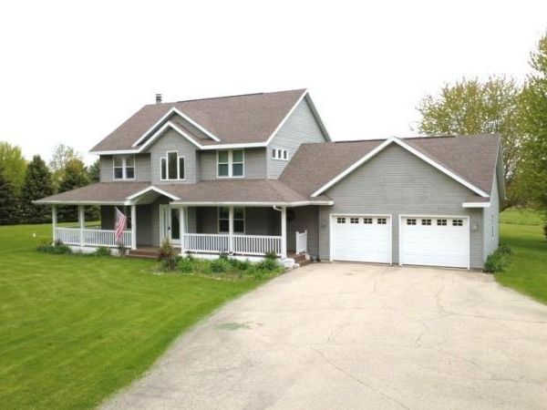 N9026 Hickory Point Road, Beaver Dam, WI 53916