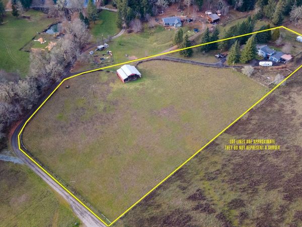 377 Fir Point Lane, Glendale, OR 97442