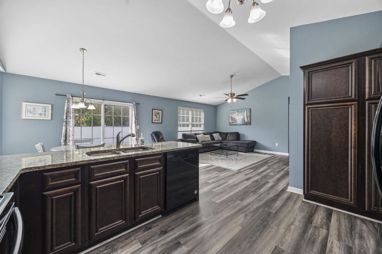 505 S View Ct. Photo 10