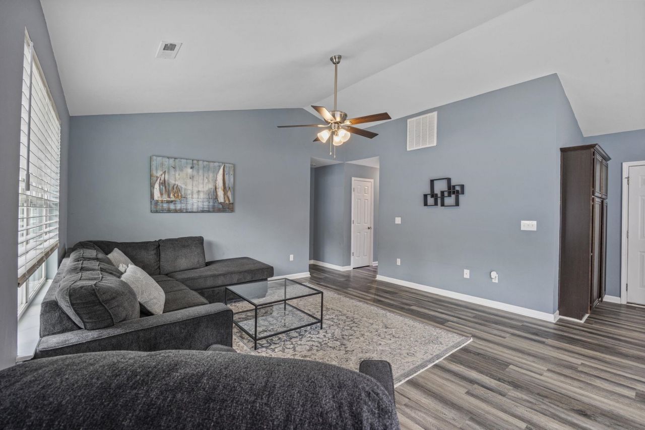 505 S View Ct. Photo 6