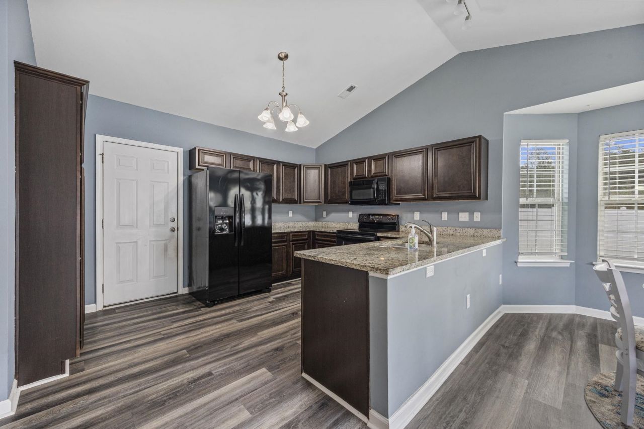 505 S View Ct. Photo 8