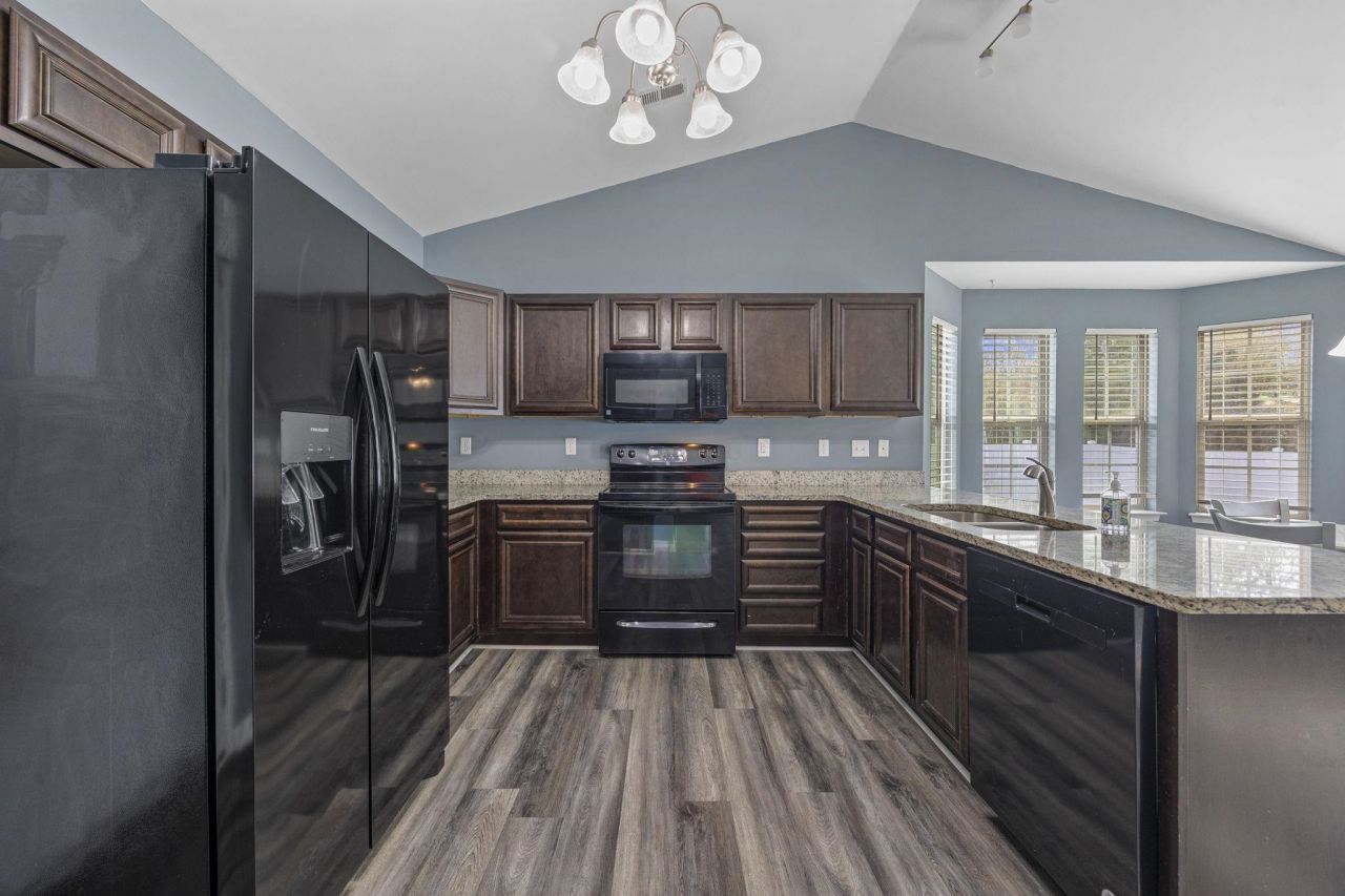 505 S View Ct. Photo 9