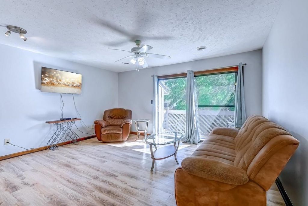 214 Maison Dr. Photo 10